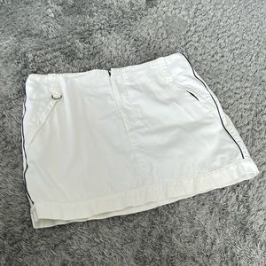 Armani Exchange Women’s White Short Skirt with Pockets -  size 14 fits size 10